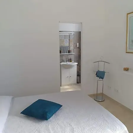 Apartment Chez Perle A Levie, Entier De Type T4