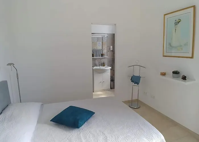 Appartement Chez Perle à Levie, Entier De Type T4